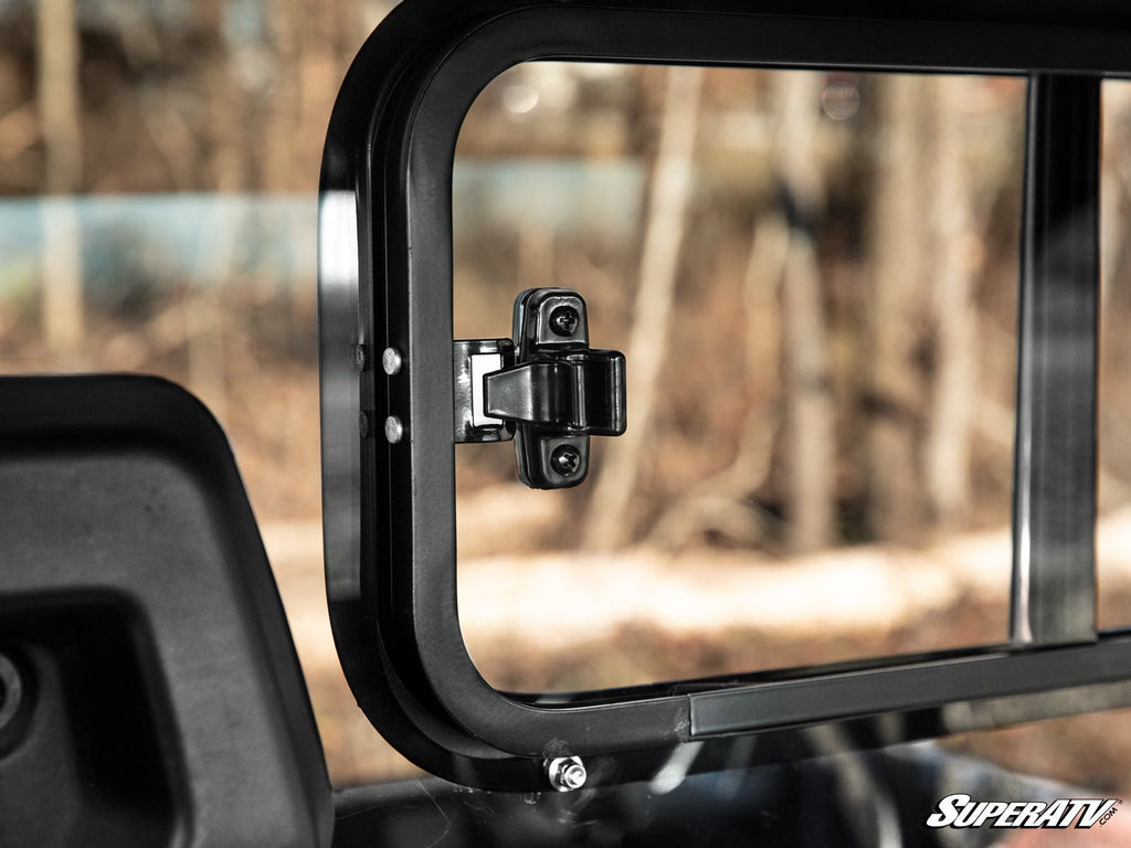 Can-Am Defender HD5 sliding rear windshield detail 6