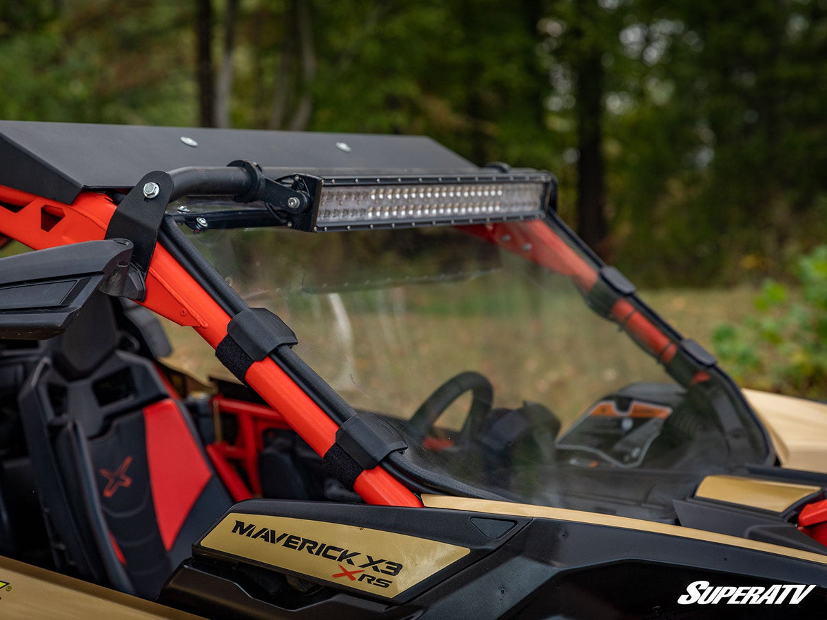 Can-Am Maverick X3 full windshield detail