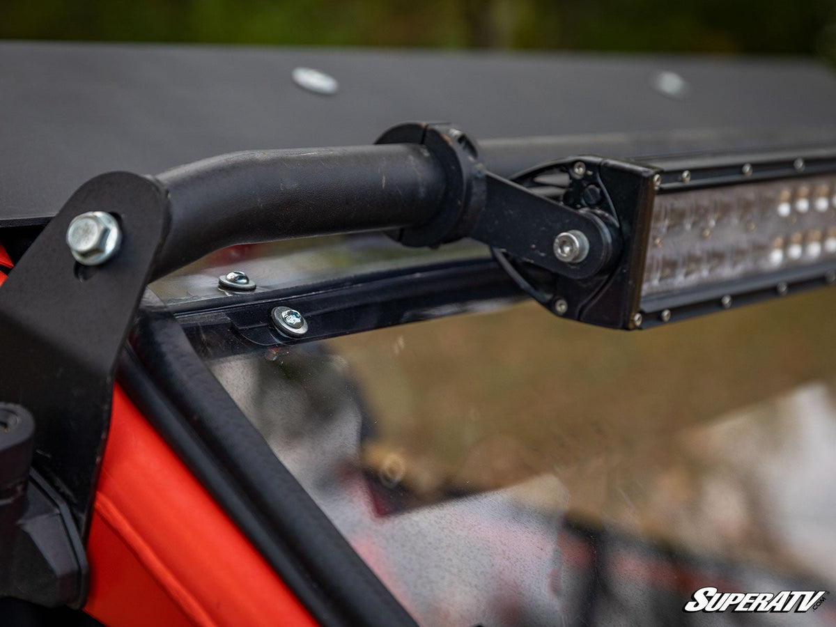 Can-Am Maverick X3 full windshield side detail