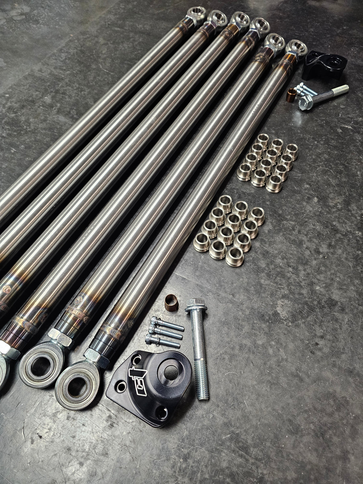 CT Race Worx Maverick R Pro Desert chromoly radius rods