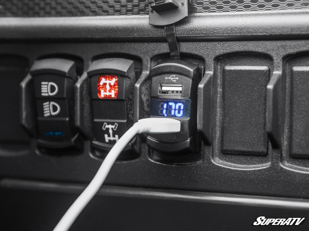 SuperATV 12 V UTV voltmeter and dual USB charger – view 4